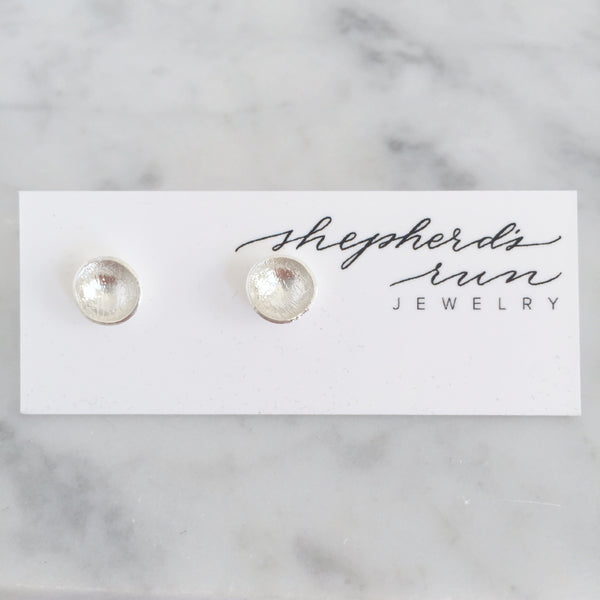 Cup studs