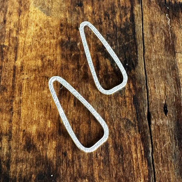 Dart Studs