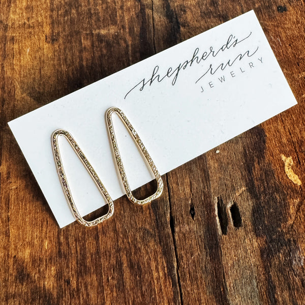 Dart Studs