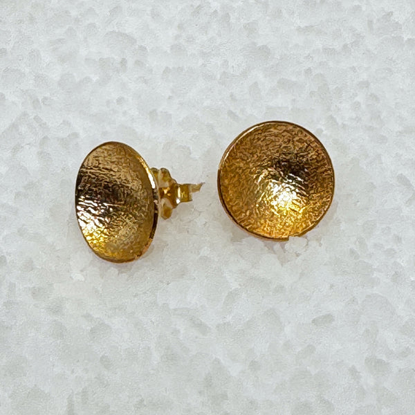 Cup studs